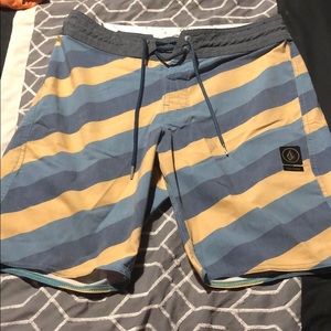 Men’s board shorts!